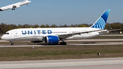 United Airlines N27908 Boeing 787-8 Dreamliner