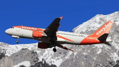 easyJet G-EZUL Airbus A320-214