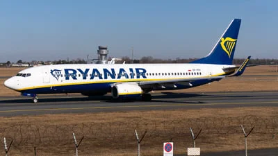 Ryanair (Buzz) SP-RSV Boeing 737-8AS