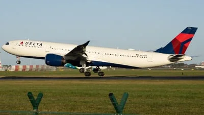 Delta Air Lines N424DX Airbus A330-941