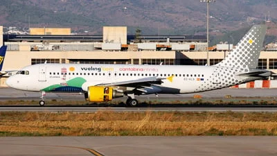 Vueling EC-KLB Airbus A320-214