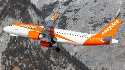 easyJet G-UZHR Airbus A320-251N