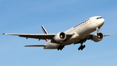 Air France F-GSPN Boeing 777-228(ER)