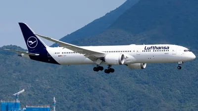 Lufthansa D-ABPO Boeing 787-9 Dreamliner
