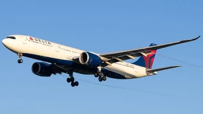 Delta Air Lines N421DX Airbus A330-941