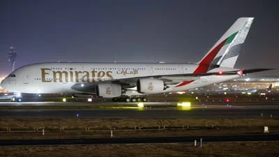 Emirates A6-EOH Airbus A380-861