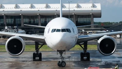Air France F-GSQA Boeing 777-328ER