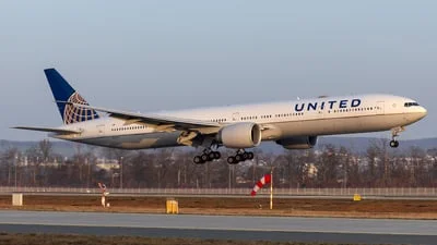 United Airlines N2737U Boeing 777-322ER