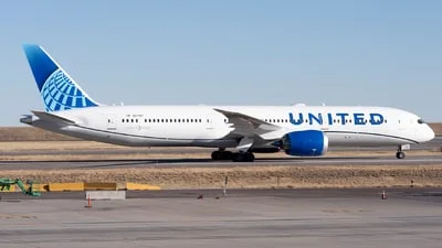 United Airlines N27997 Boeing 787-9 Dreamliner