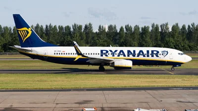 Ryanair (Buzz) SP-RNG Boeing 737-8AS