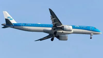 KLM Cityhopper PH-NXS Embraer ERJ-190-400STD