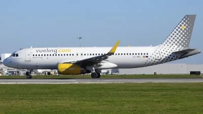 Vueling EC-MEL Airbus A320-232