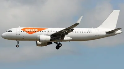easyJet G-EJCR Airbus A320-214