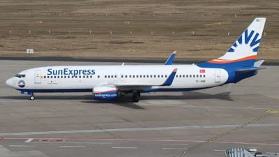 SunExpress TC-SOR Boeing 737-8AS