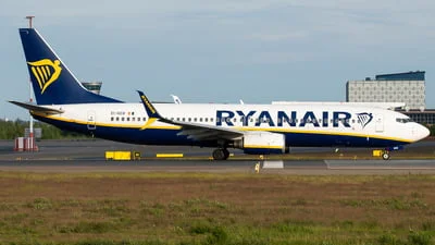 Ryanair EI-DCR Boeing 737-8AS