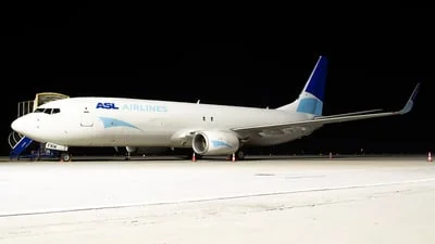 ASL Airlines EI-FNW Boeing 737-86N(BCF)