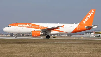 easyJet G-EJCF Airbus A320-214