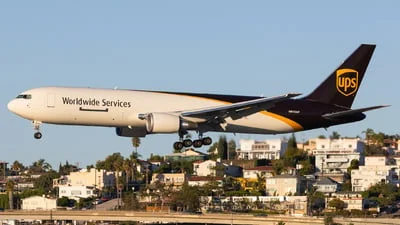 United Parcel Service (UPS) N910UP Boeing 767-34AF(ER)