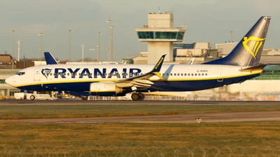 Ryanair UK G-RUKH Boeing 737-8AS