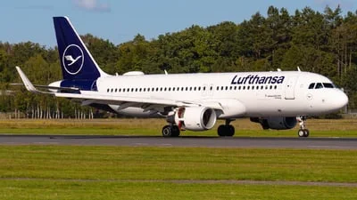 Lufthansa D-AIZY Airbus A320-214