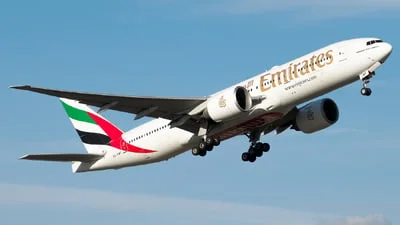 Emirates A6-EWF Boeing 777-21HLR