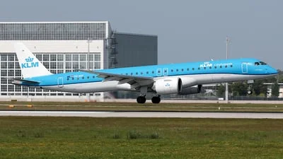 KLM Cityhopper PH-NXF Embraer ERJ-190-400STD