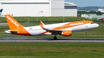 easyJet Europe OE-INC Airbus A320-214