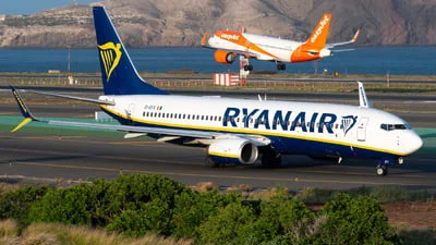 Ryanair EI-EFX Boeing 737-8AS