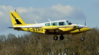 Private G-BZRO Piper PA-30-160 Twin Comanche C
