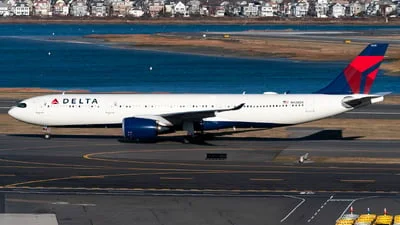 Delta Air Lines N428DX Airbus A330-941