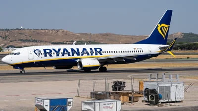 Ryanair EI-DCL Boeing 737-8AS