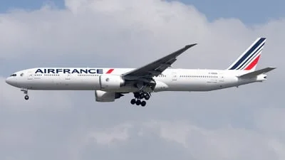Air France F-GSQI Boeing 777-328ER