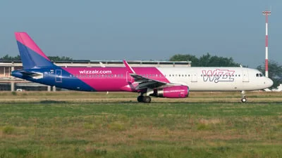 Wizz Air HA-LXP Airbus A321-231