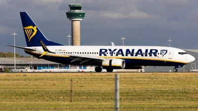Ryanair (Buzz) SP-RNB Boeing 737-8AS