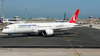 Turkish Airlines TC-LLT Boeing 787-9 Dreamliner