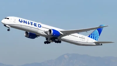 United Airlines N17015 Boeing 787-10 Dreamliner