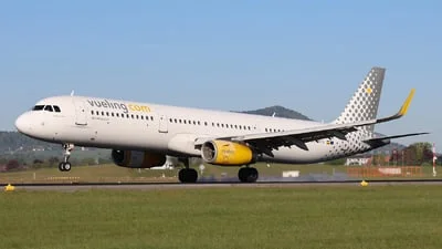 Vueling EC-MHS Airbus A321-231
