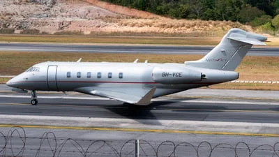 VistaJet 9H-VCE Bombardier BD-100-1A10 Challenger 350