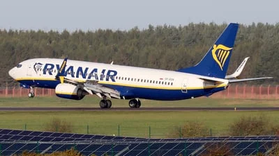 Ryanair (Buzz) SP-RSN Boeing 737-8AS