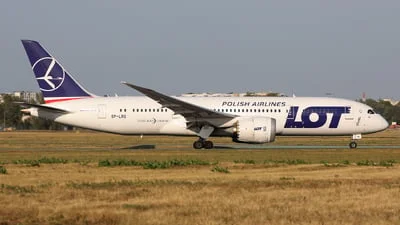 LOT Polish Airlines SP-LRG Boeing 787-8 Dreamliner