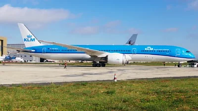 KLM Royal Dutch Airlines PH-BKG Boeing 787-10 Dreamliner