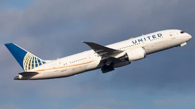 United Airlines N26910 Boeing 787-8 Dreamliner