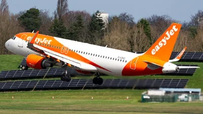 easyJet G-EZRZ Airbus A320-214