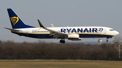 Ryanair (Buzz) SP-RKN Boeing 737-8AS