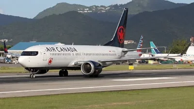 Air Canada C-FSIQ Boeing 737-8 MAX