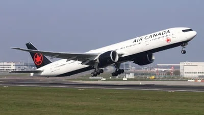 Air Canada C-FIVW Boeing 777-333ER