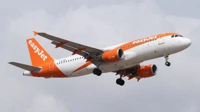 easyJet G-EZWB Airbus A320-214