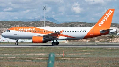 easyJet G-EZUP Airbus A320-214
