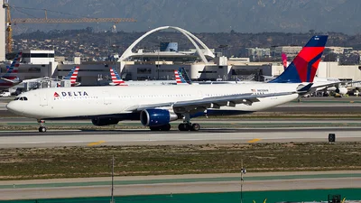 Delta Air Lines N830NW Airbus A330-302